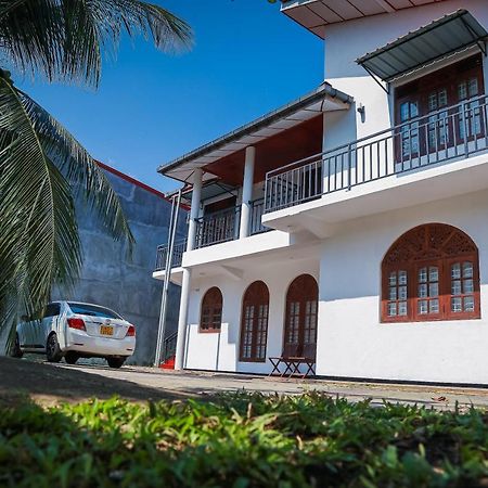 Lakeside Villa Anuradhapura Esterno foto