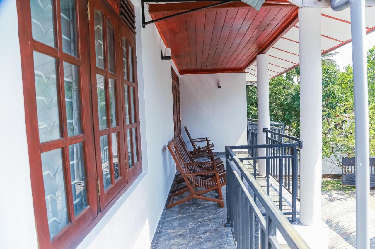Lakeside Villa Anuradhapura Esterno foto