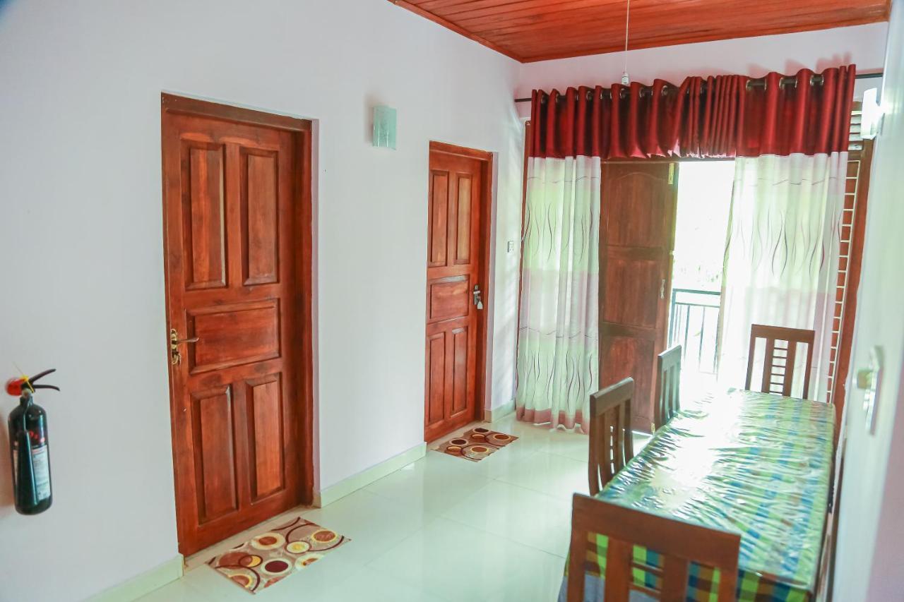 Lakeside Villa Anuradhapura Esterno foto
